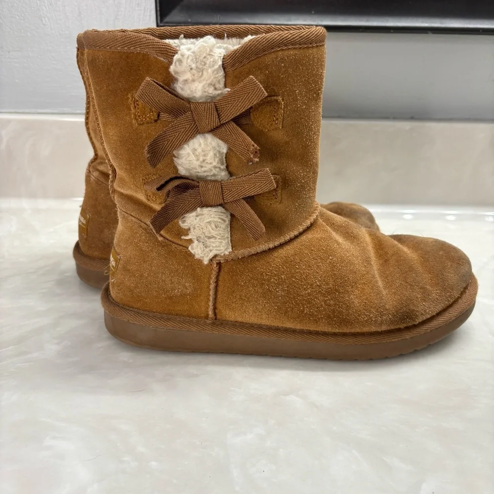 Chestnut Bow Back Fleece Boots | Koolaburra by UGG Kids 6